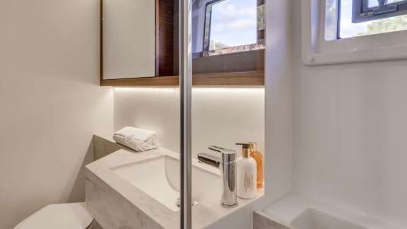 Image of NAUTI CAT yacht #6