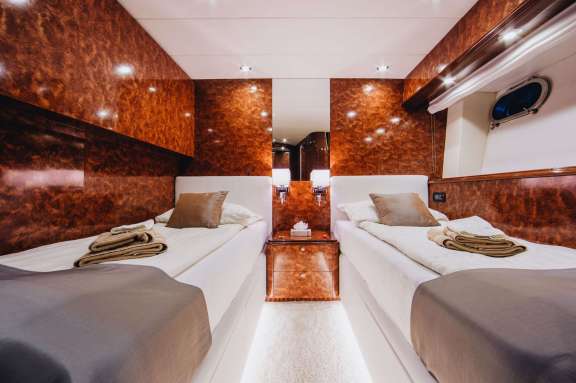 Image of LADY LONA yacht #9