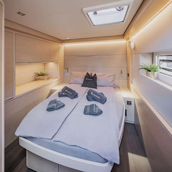 Image of TRI-WING CARIDA yacht #7