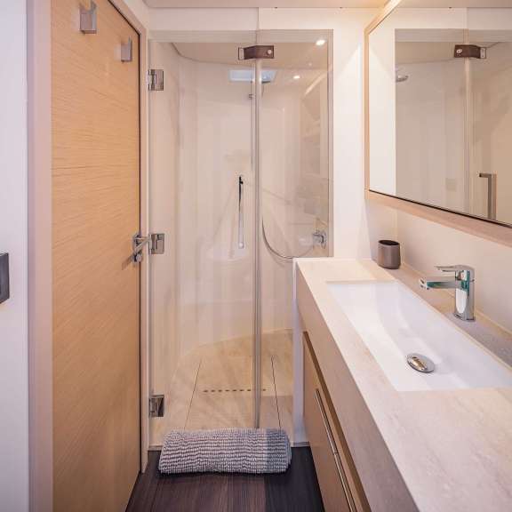 Image of TRI-WING CARIDA yacht #9