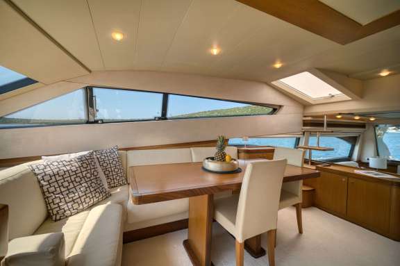 Image of Dominique yacht #4