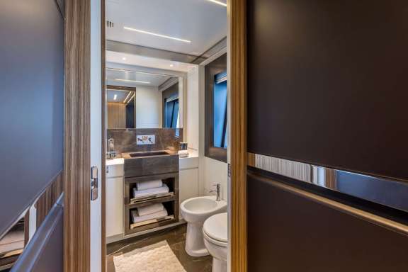 Image of YOYITA II yacht #9