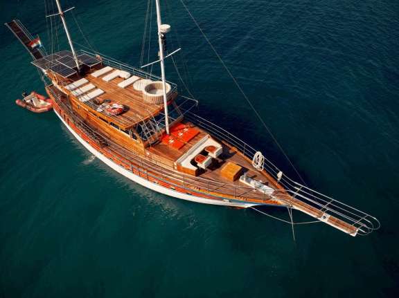Image of TREBENNA yacht #10