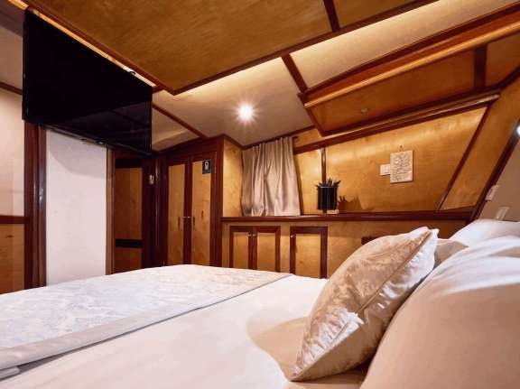 Image of TREBENNA yacht #19