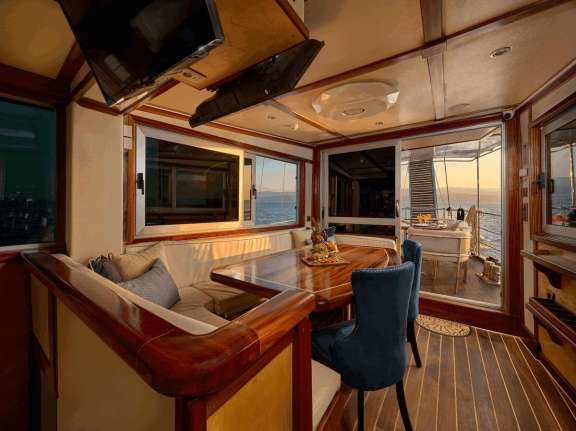 Image of TREBENNA yacht #2