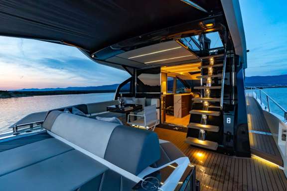 Image of X2 yacht #16