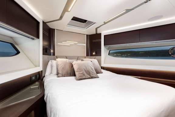 Image of X2 yacht #8