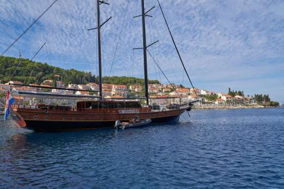 Image of Stella Maris yacht #15