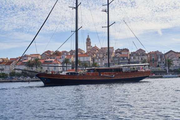 Image of Stella Maris yacht #19