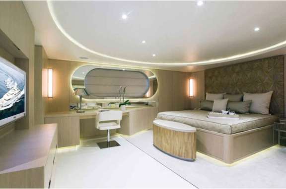 Image of LIGHT HOLIC yacht #8