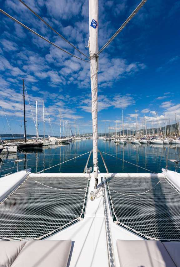 Image of OPAL (Lagoon 620) yacht #13