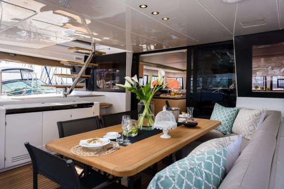 Image of OPAL (Lagoon 620) yacht #15