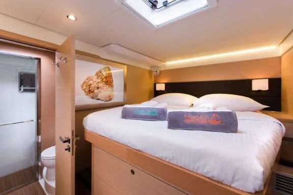 Image of OPAL (Lagoon 620) yacht #6