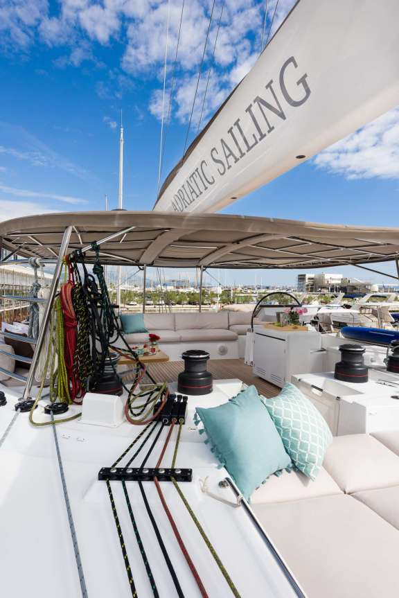 Image of OPAL (Lagoon 620) yacht #8