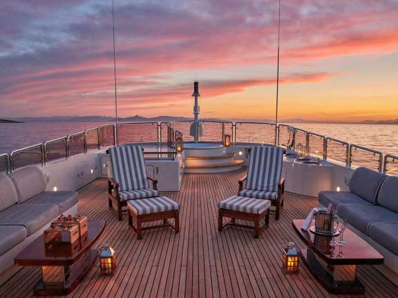 Main Deck Dining Area