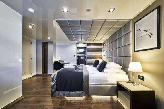 Image of Rara Avis yacht #7