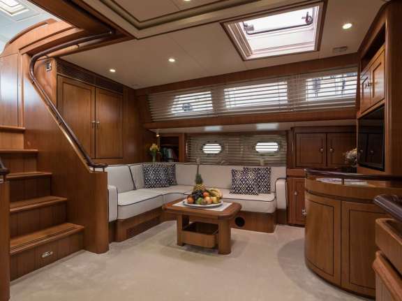 Image of Vivid yacht #2