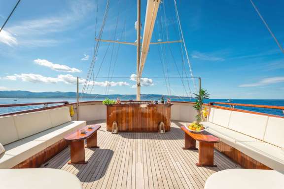 Image of SON DE MAR yacht #13