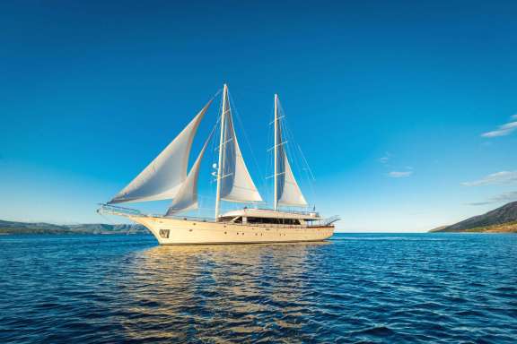 Image of SON DE MAR yacht #18