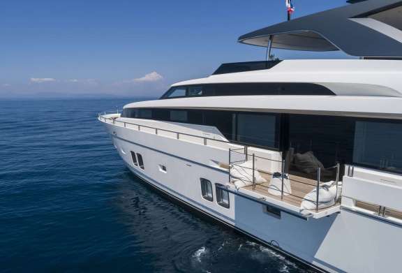 Image of Dinaia yacht #18