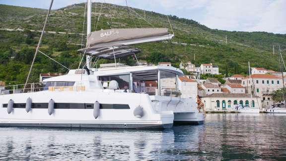 Image of NAMASTE OF BALI (Bali 5.4.) yacht #10