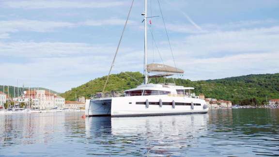 Image of NAMASTE OF BALI (Bali 5.4.) yacht #16