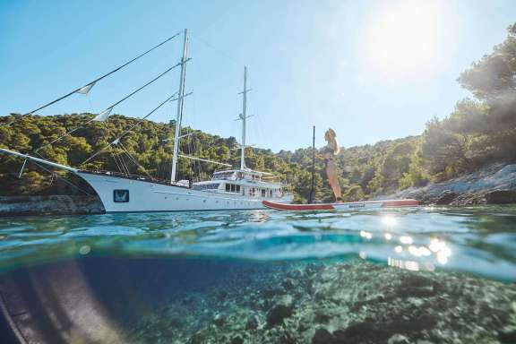 Image of Corsario yacht #16