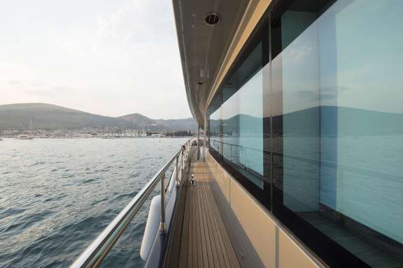 Image of ONE BLUE yacht #18