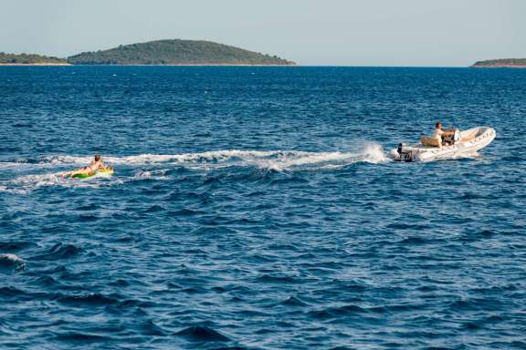 Image of DONA yacht #15