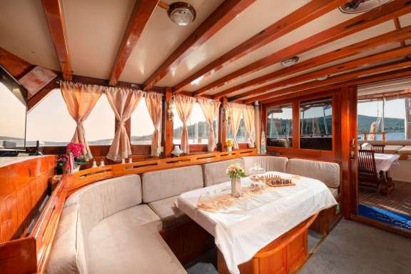 Image of DONA yacht #2