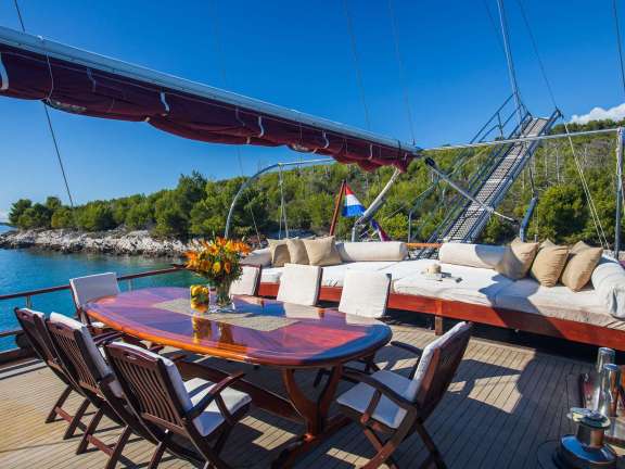 NOSTRA VITA - Dining area on Aft deck