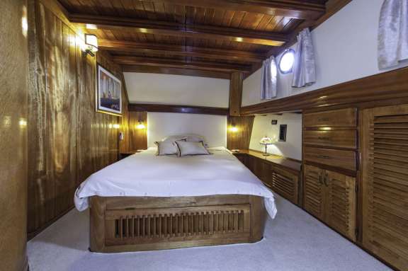 One of two mirror Master cabins (bow)