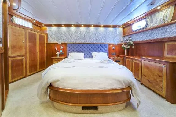 VIP Cabin