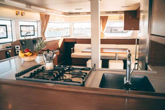 Image of AKANA (Lagoon 52F) yacht #3