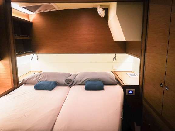 Image of AKANA (Lagoon 52F) yacht #7