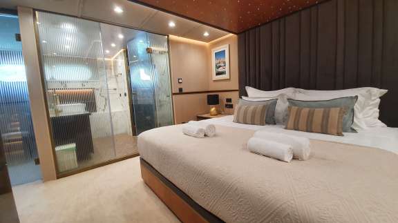 Image of LIFE IS GOOD yacht #12