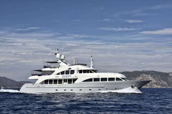 Image of QUEST R yacht #18