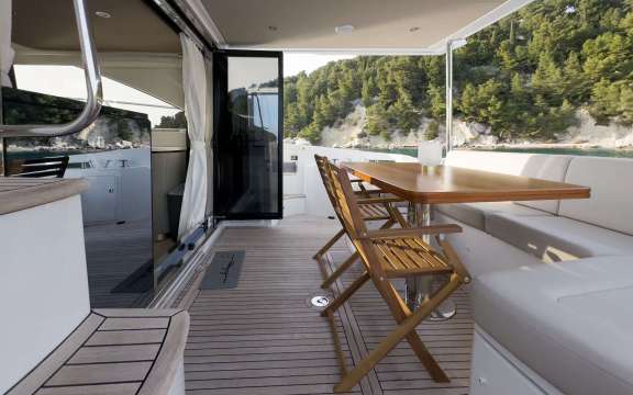 Image of BE HAPPY (Azimut 55) yacht #15