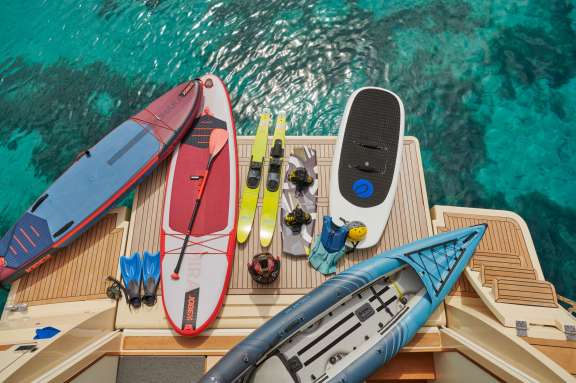 Image of FRIEND’S BOAT yacht #19