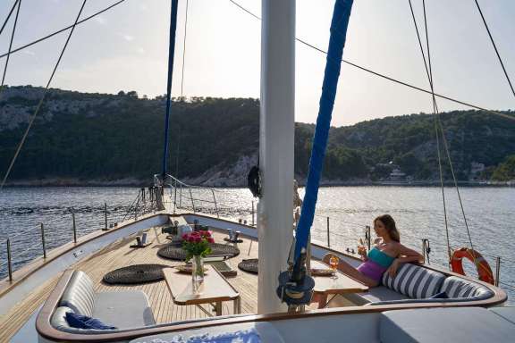 Image of Fortuna yacht #13