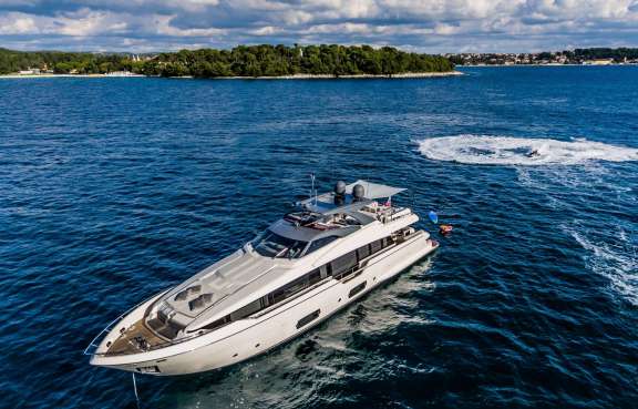 Image of DAMARI yacht #10