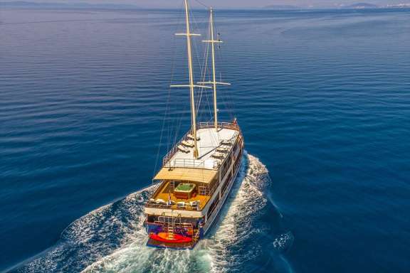 Image of LUNA yacht #3