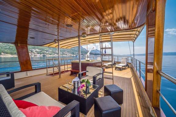 Image of LUNA yacht #4