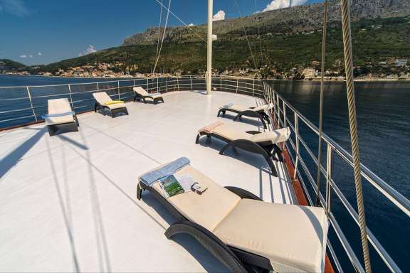 Image of LUNA yacht #6