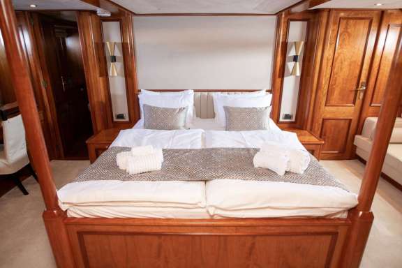 Image of SEA BREEZE II yacht #14