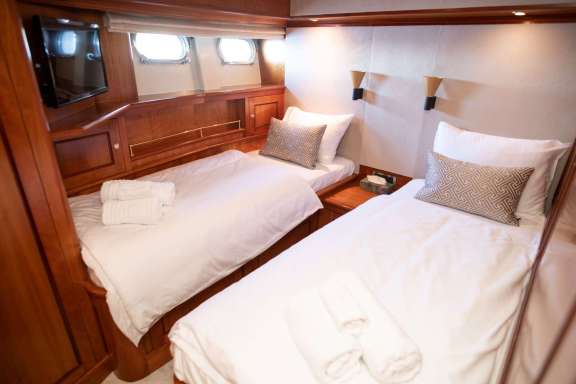 Image of SEA BREEZE II yacht #18