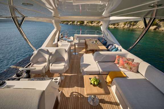 Image of Hideaway yacht #12