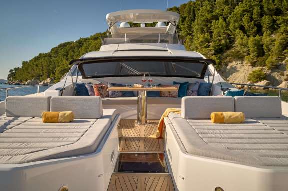 Image of Hideaway yacht #14