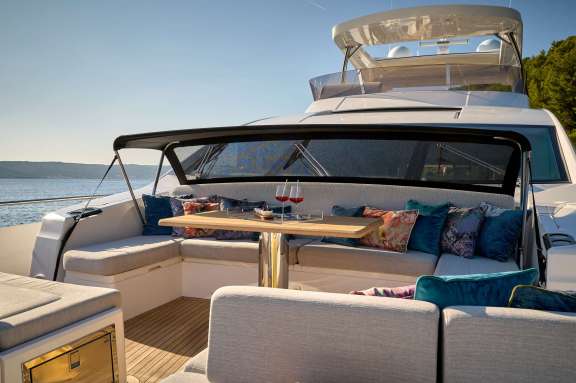 Image of Hideaway yacht #15