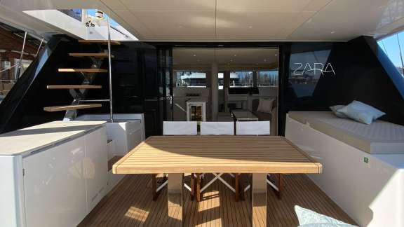 Sunreef 50 ZARA cockpit